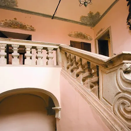 Castello Di Nocleg ze śniadaniem 3*