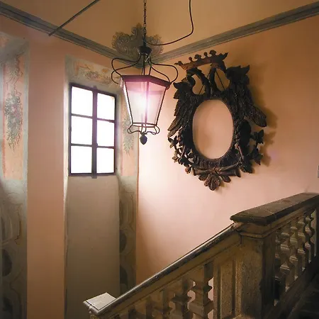 Castello Di לינה וארוחת בוקר Frassinello