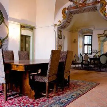 Castello Di Bed & Breakfast
