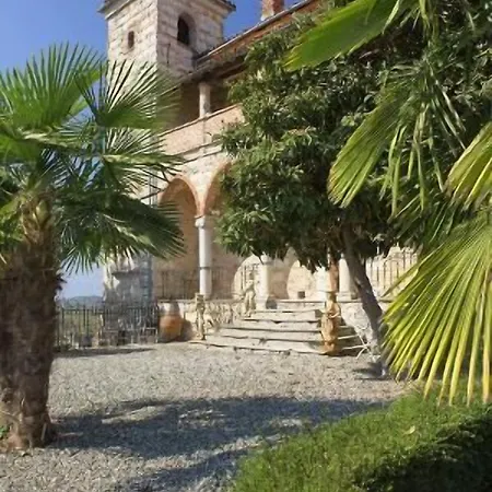 Castello Di לינה וארוחת בוקר