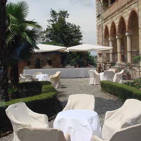 Nocleg ze śniadaniem Castello Di 3*