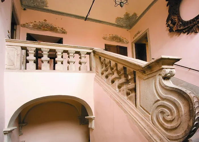 Castello Di فندق مبيت وإفطار 3*
