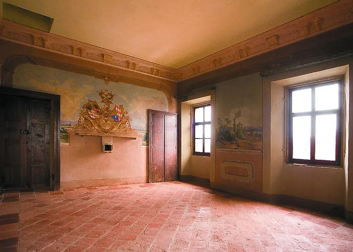 Castello Di فندق مبيت وإفطار