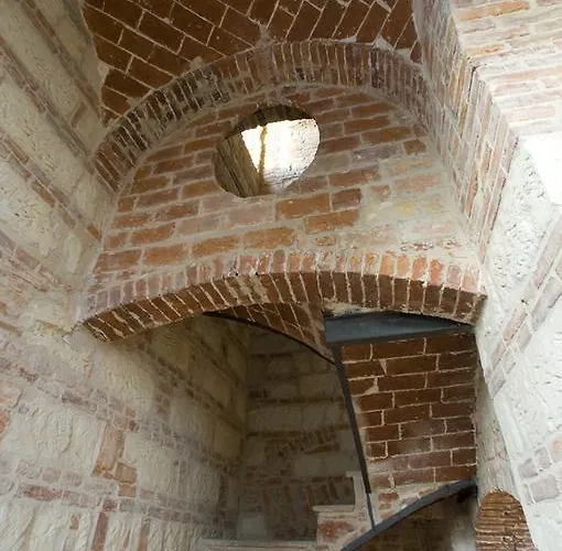 فندق مبيت وإفطار Castello Di Frassinello