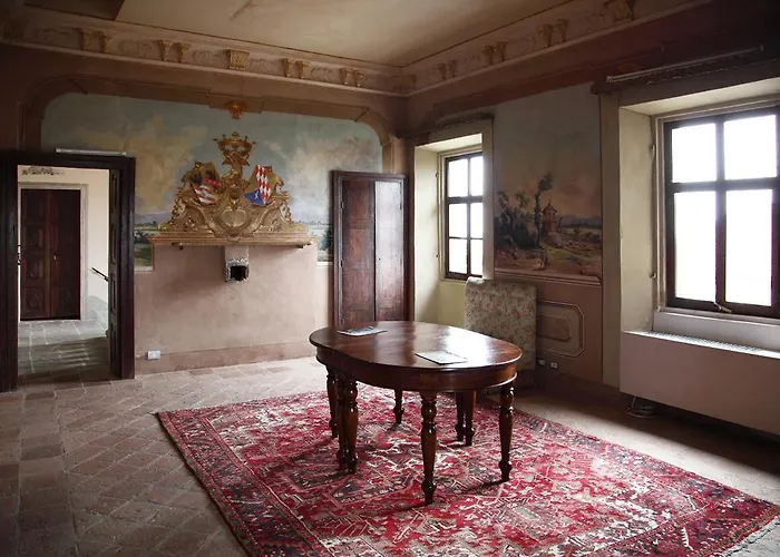 Castello Di فندق مبيت وإفطار 3*
