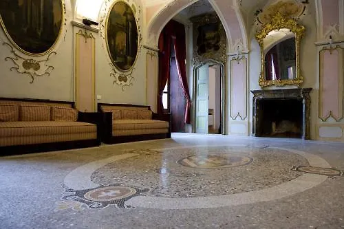 Castello Di فندق مبيت وإفطار
