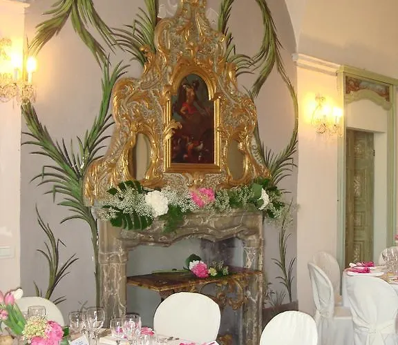 فندق مبيت وإفطار Castello Di 3*