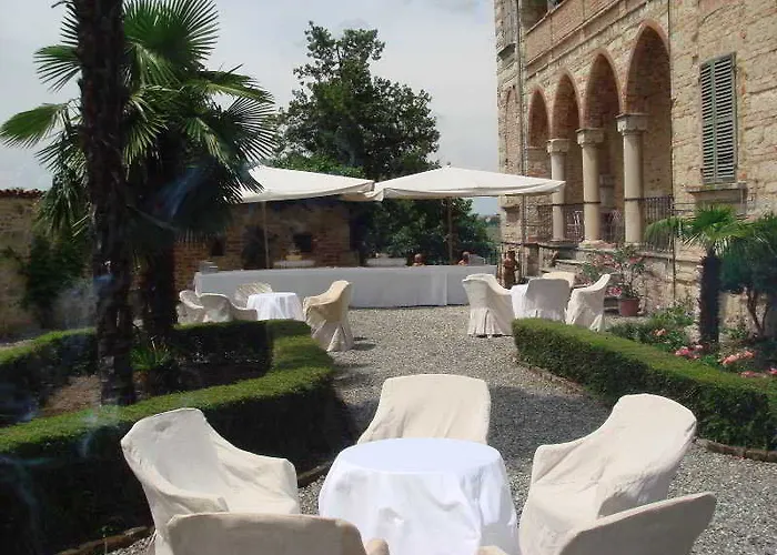 فندق مبيت وإفطار Castello Di 3*